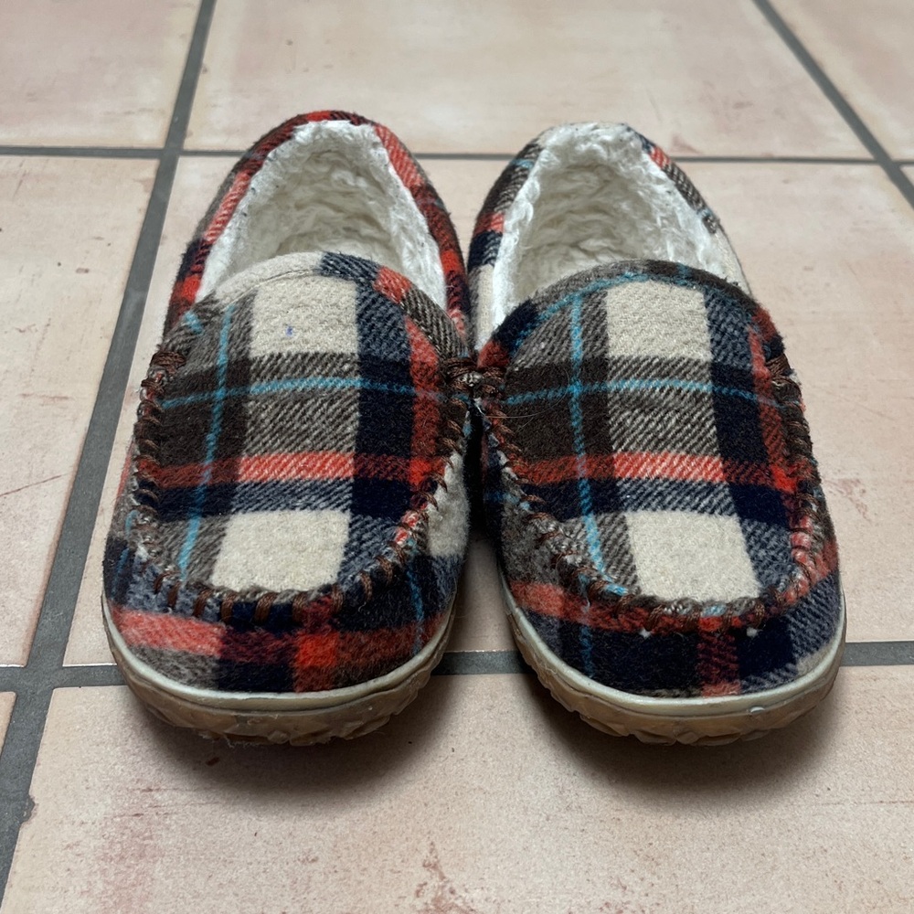 Minnetonka Fleece Lined Plaid Moccasins - Autumn Plaid - Picture 6 of 9